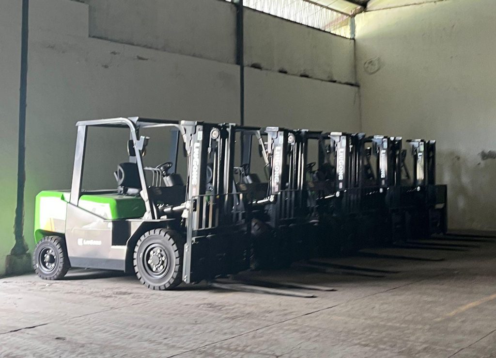 Sewa Forklift Murah Lidah Surabaya