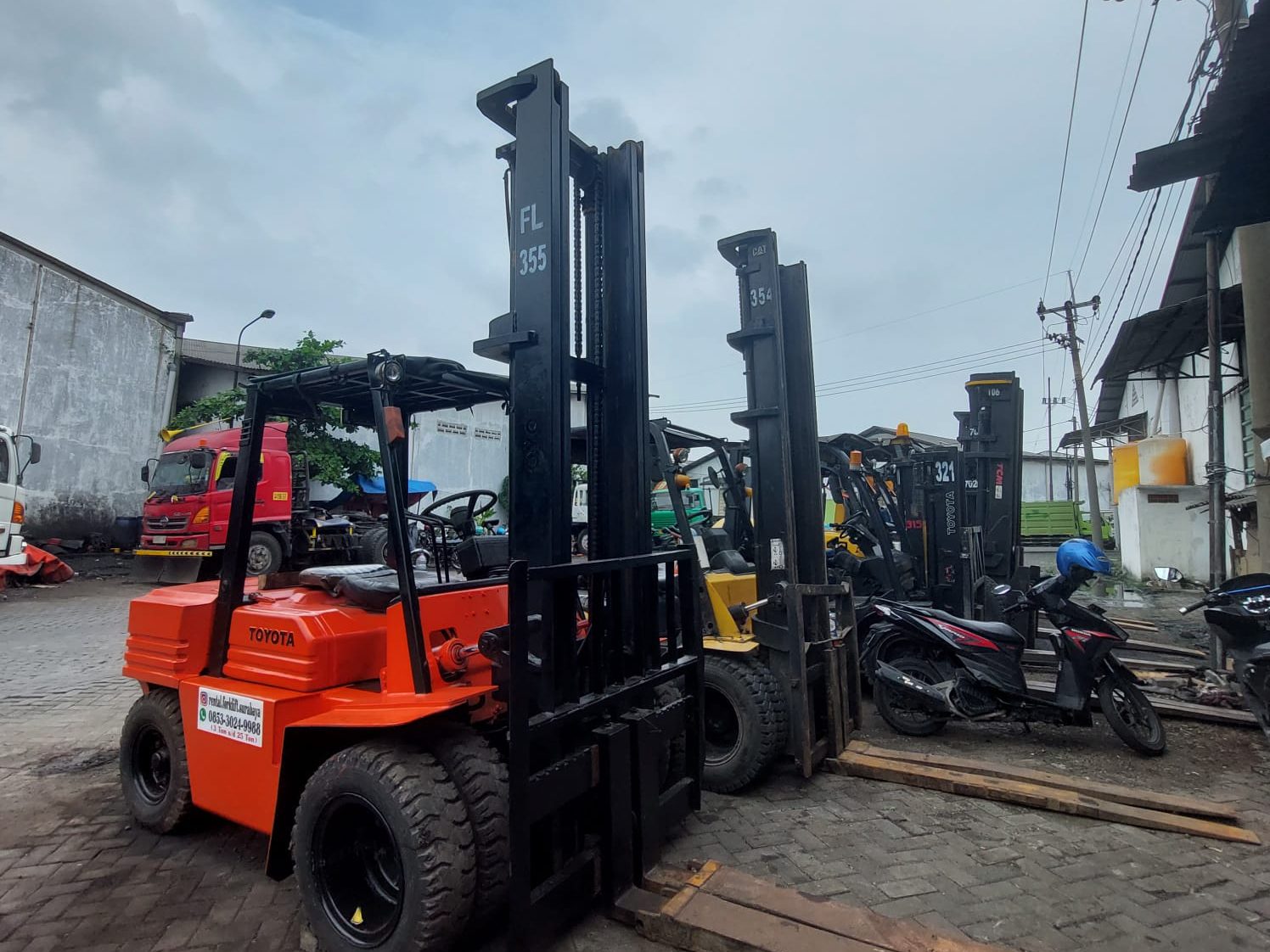 Rental Forklift 3 Ton Wonokromo Surabaya