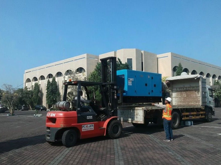 Sewa Forklift Dukuh Kupang Surabaya

